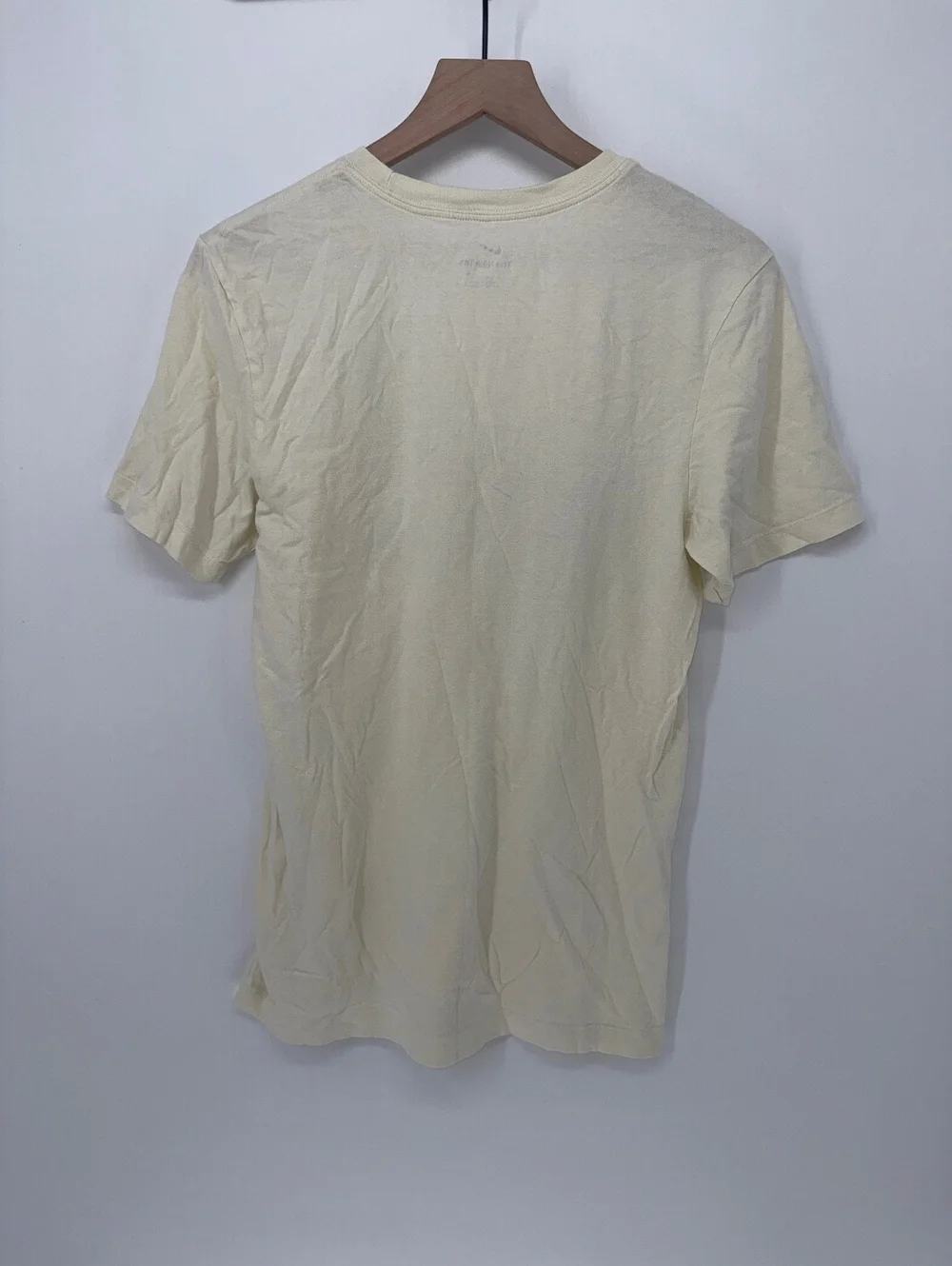 Nike The Nike Tee Graphic T-Shirt Cream Size Small